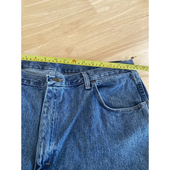 Wrangler Mens Jeans 40 X 30 Straight Leg Mid Rise Medium Wash Relaxed - Picture 5 of 8